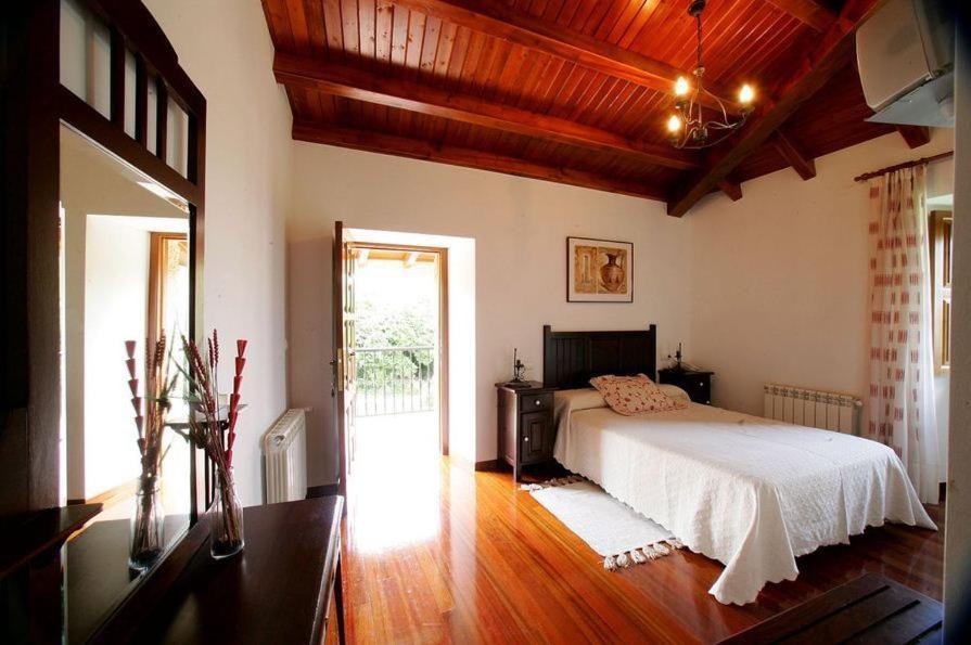 Casa Da Botica A Estrada Hostel Os Casares Ruang foto