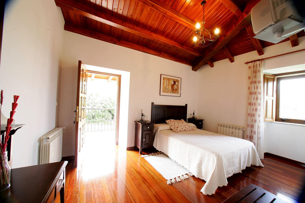 Casa Da Botica A Estrada Hostel Os Casares Bagian luar foto